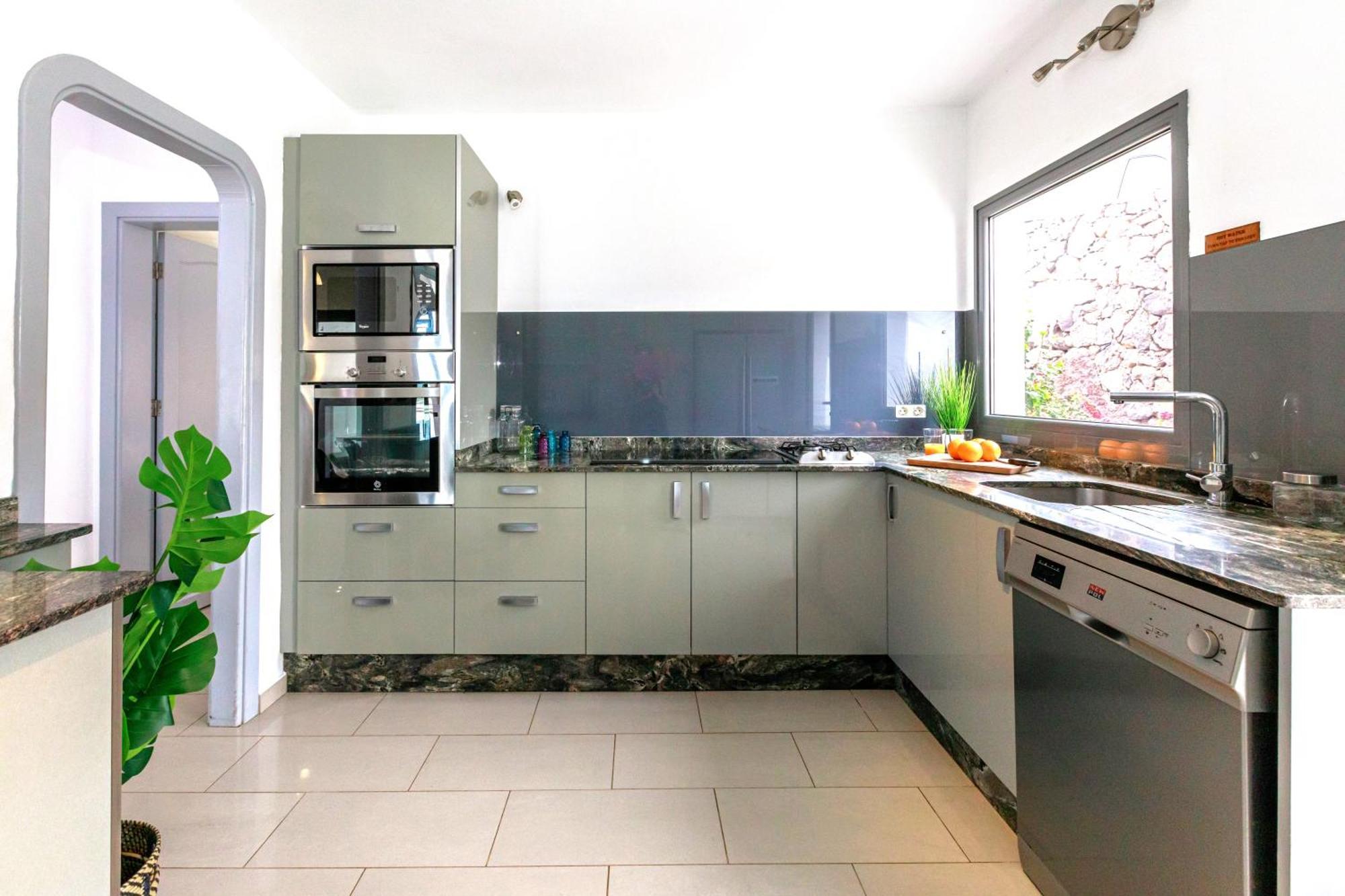 Luxus Villa Mit 5 Schlafzimmern, Heated Pool, Ps4, Fitnessraum Tabayesco Екстер'єр фото